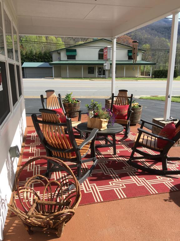 Cardinal Inn Maggie Valley Buitenkant foto