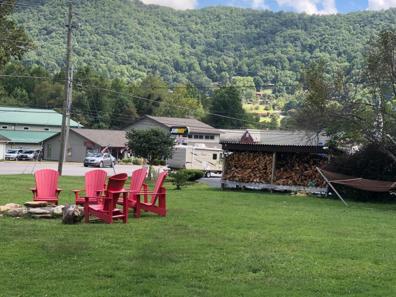 Cardinal Inn Maggie Valley Buitenkant foto
