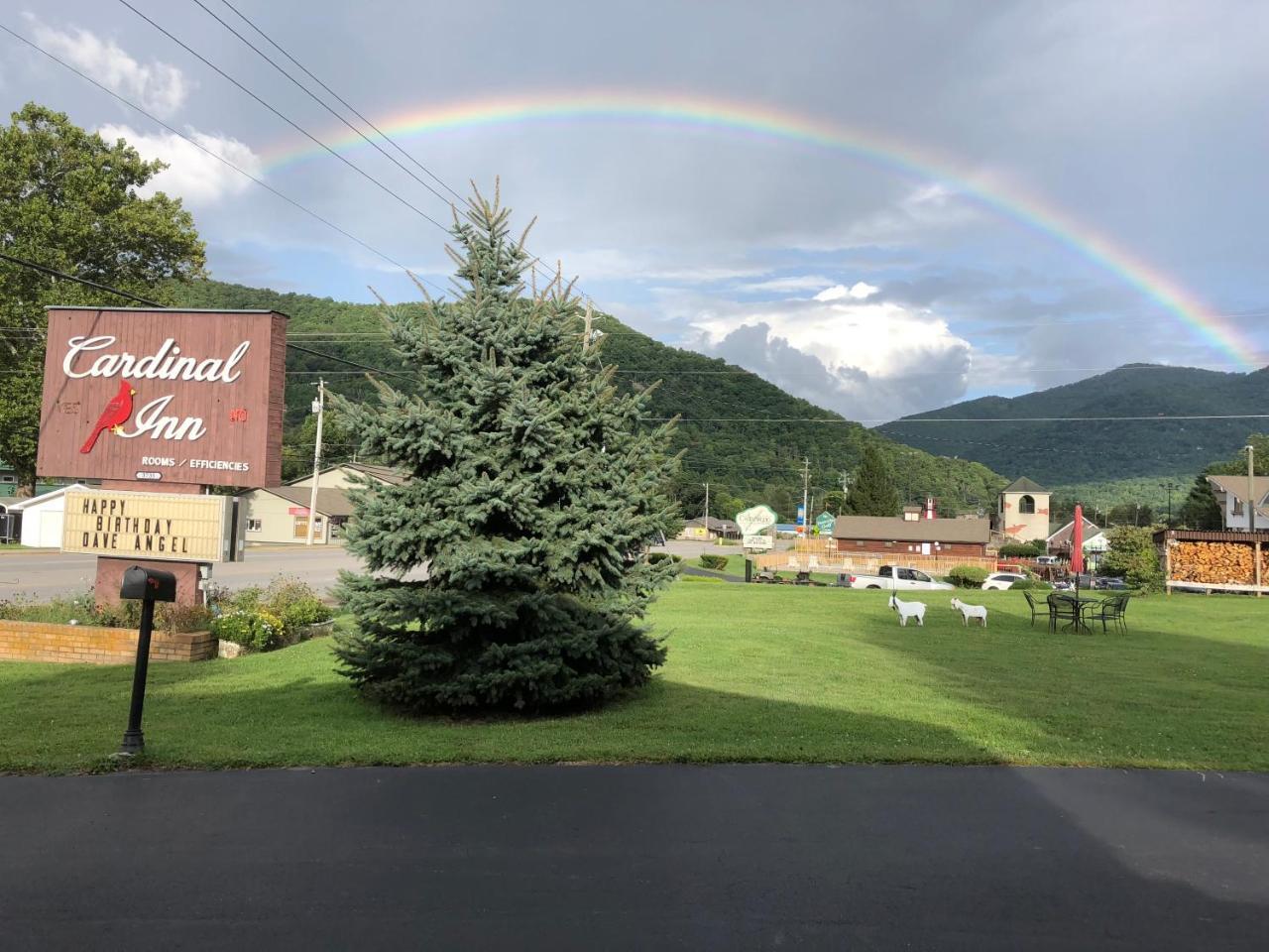 Cardinal Inn Maggie Valley Buitenkant foto